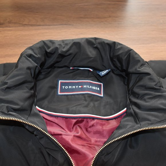 NWT Tommy Hilfiger Women's Full Zip Puffer Vest XL - Picture 6 of 10